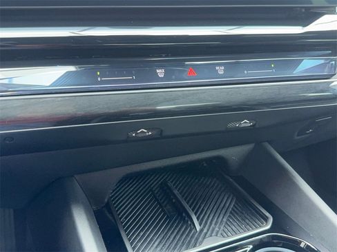 Used 2024 BMW i5 eDrive40i image 32