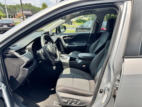 Certified 2025 Toyota RAV4 XLE AWD/4WD image 8