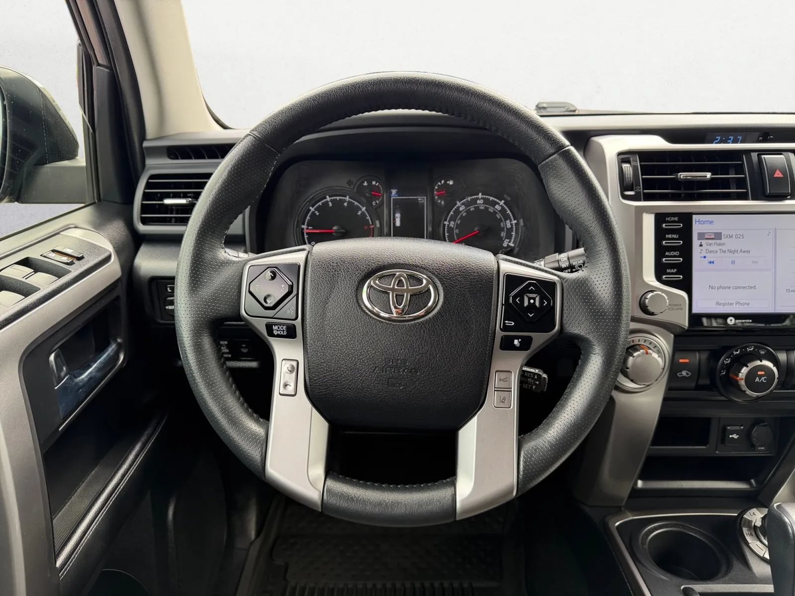 Used 2022 Toyota 4Runner SR5 w/ 4Runner Black Package (TMS) AWD/4WD image 16