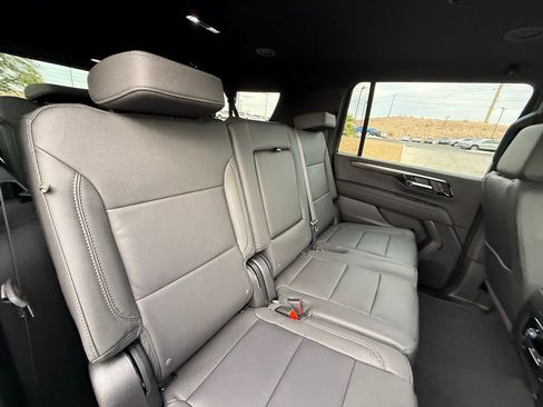 New 2026 Chevrolet Suburban LT image 16