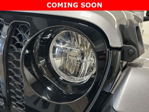 Used 2021 Jeep Gladiator Sport AWD/4WD image 11
