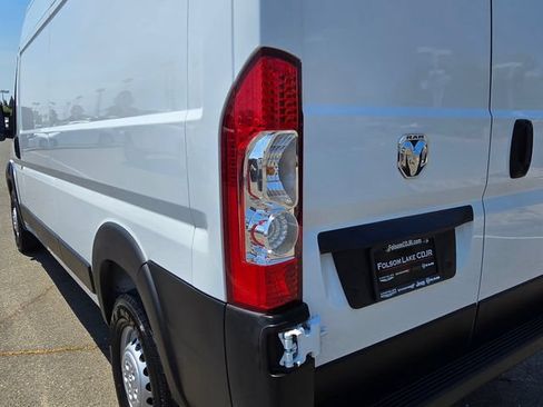 Used 2025 RAM ProMaster 2500 w/ Convenience Group FWD image 24