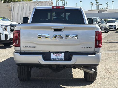 Used 2026 RAM 2500 Laramie AWD/4WD image 6