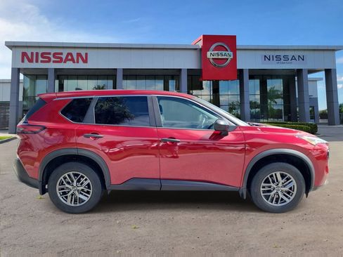 Certified 2023 Nissan Rogue S FWD image 3