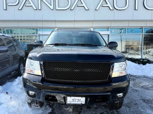 Used 2007 Chevrolet Avalanche LT w/ LT Preferred Equipment Group image 2