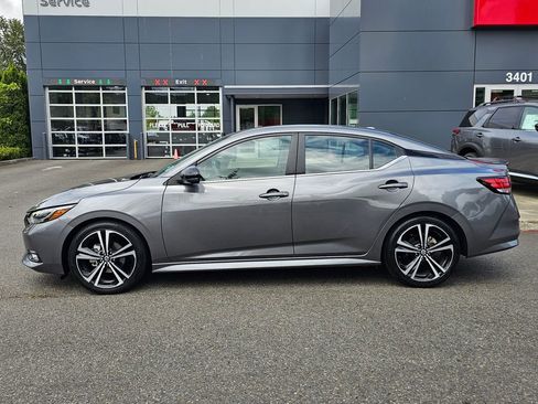 Used 2023 Nissan Sentra SR w/ SR Premium Package FWD image 8