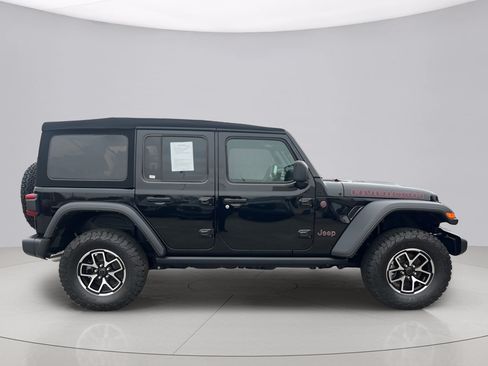 Used 2024 Jeep Wrangler Unlimited Rubicon AWD/4WD image 2