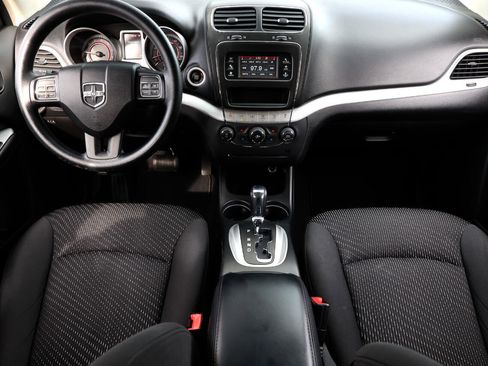 Used 2016 Dodge Journey SE w/ Flexible Seating Group image 21