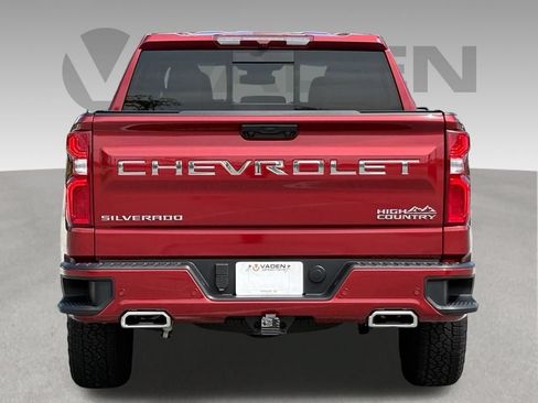 Used 2026 Chevrolet Silverado 1500 High Country w/ Z71 Off-Road Package AWD/4WD image 11