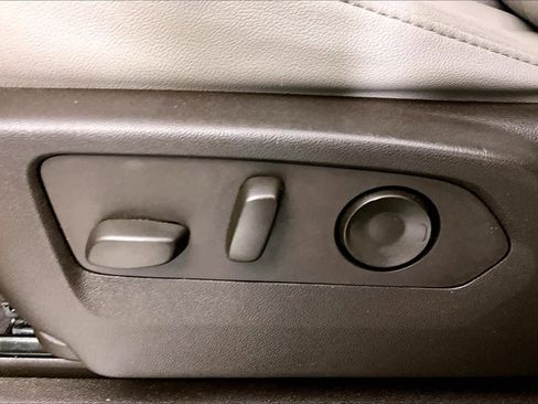 Used 2021 Chevrolet Tahoe Z71 w/ Luxury Package image 33