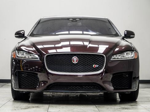 Used 2017 Jaguar XF S image 7
