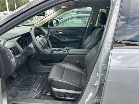 Certified 2026 Nissan Rogue Platinum w/ Platinum Premium Package AWD/4WD image 17