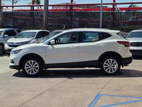 Used 2020 Nissan Rogue Sport SV FWD image 9