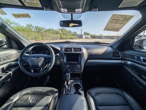 Used 2018 Ford Explorer XLT w/ Equipment Group 202A image 18