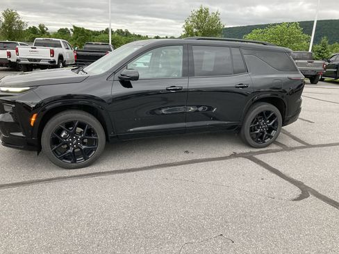 Used 2024 Chevrolet Traverse RS AWD/4WD image 4