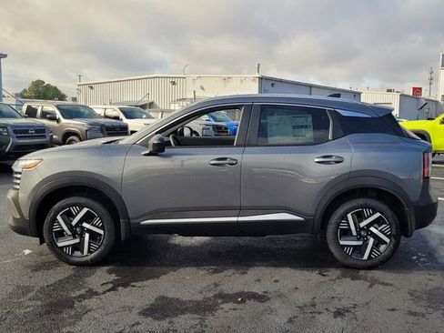 New 2026 Nissan Kicks SV w/ SV Premium Package FWD image 4