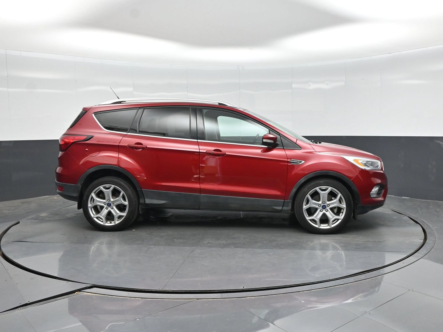 Certified 2019 Ford Escape Titanium FWD image 20