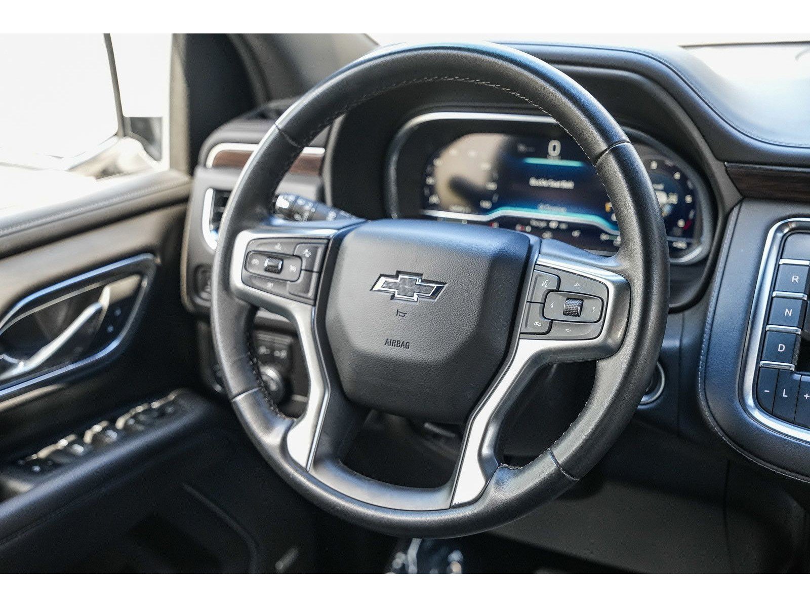 Used 2023 Chevrolet Suburban Z71 AWD/4WD image 14