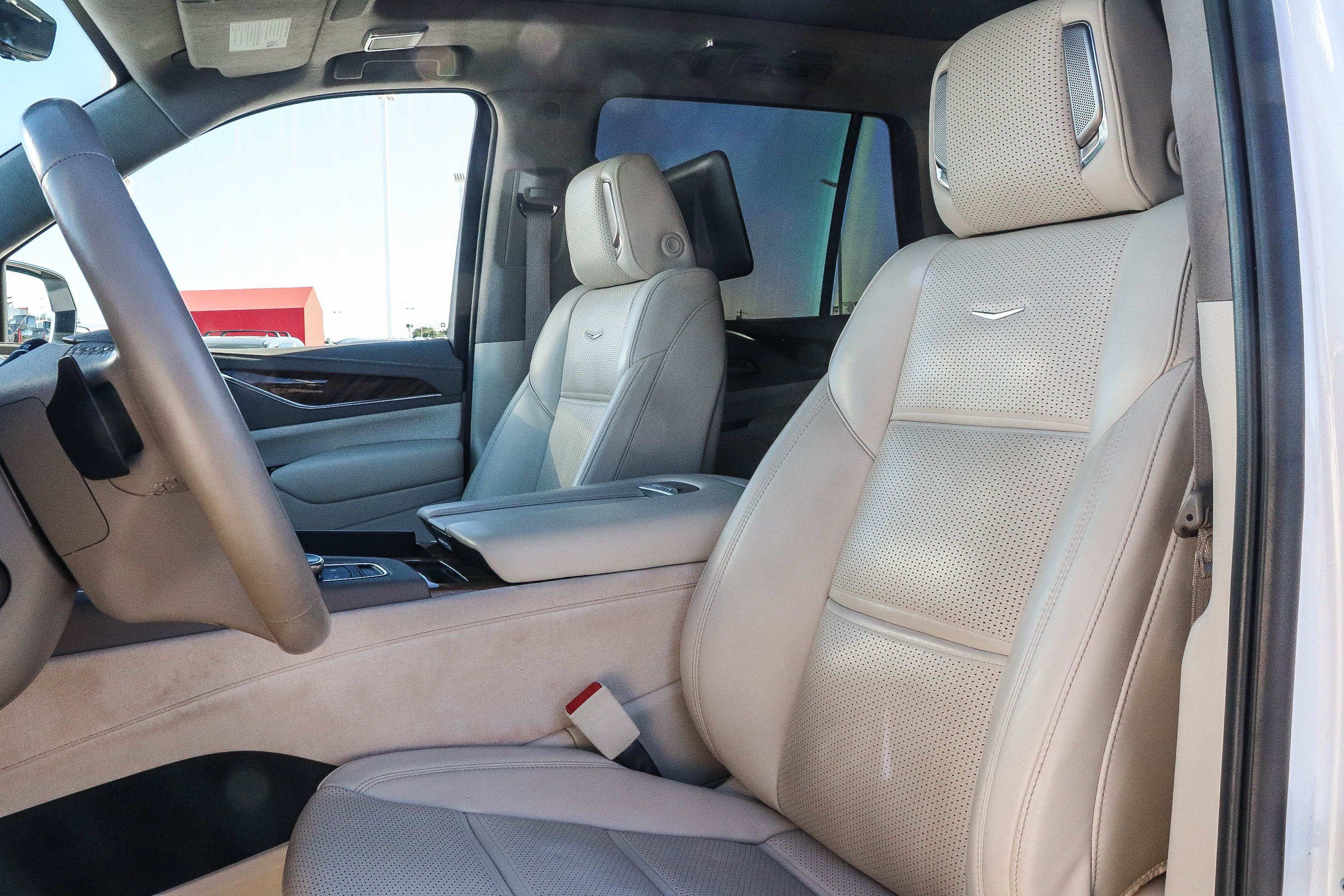Used 2022 Cadillac Escalade Sport Platinum AWD/4WD image 18