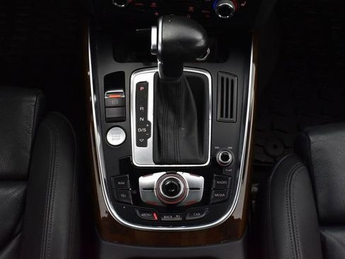 Used 2015 Audi Q5 2.0T Premium Plus w/ Technology Package AWD/4WD image 9