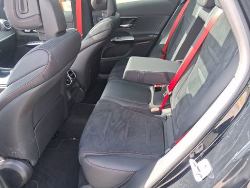 Used 2025 Mercedes-Benz GLC 43 AMG 4MATIC image 18