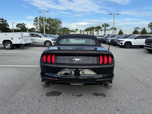 Used 2023 Ford Mustang Premium RWD image 4