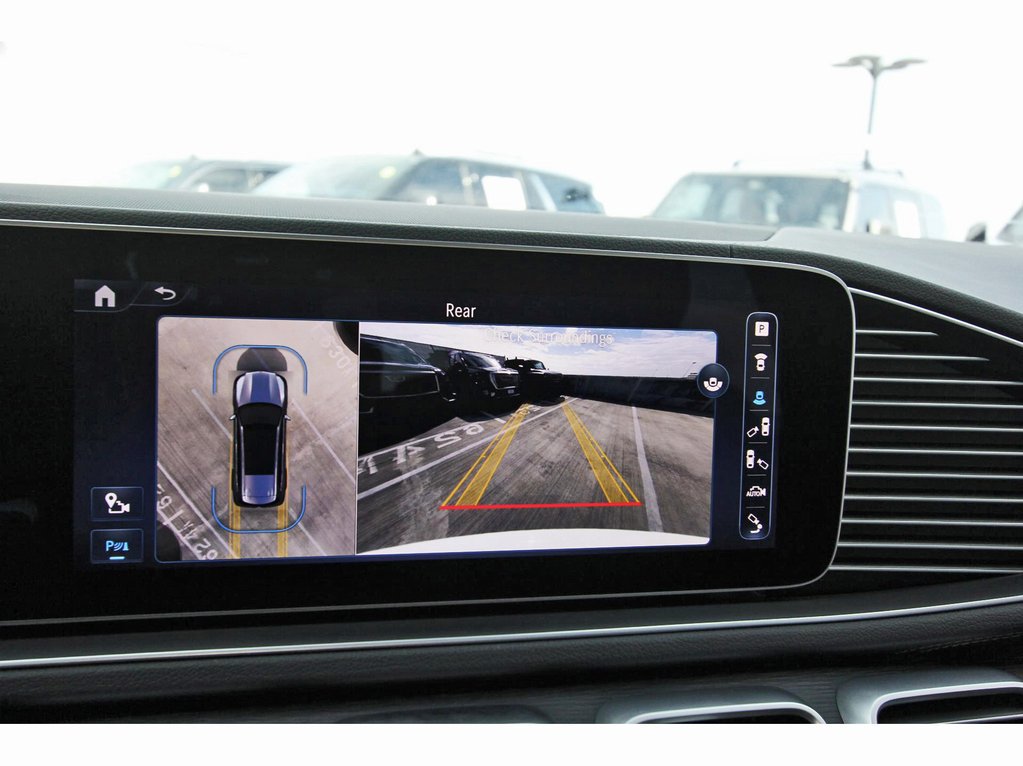 Used 2024 Mercedes-Benz GLS 450 4MATIC image 23