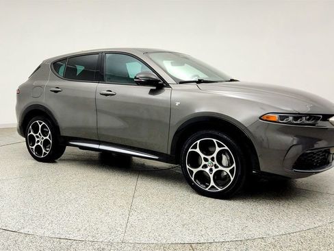Used 2024 Alfa Romeo Tonale Ti w/ Active Assist Package AWD/4WD image 3