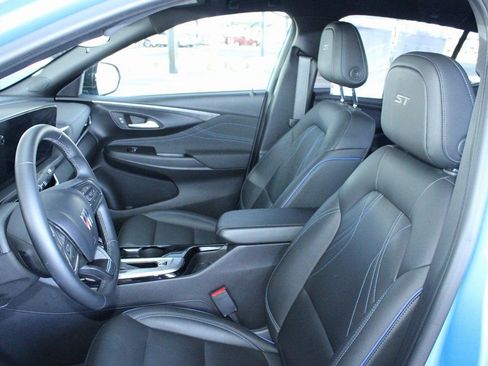 Used 2025 Buick Envista Sport Touring w/ Convenience II Package image 7