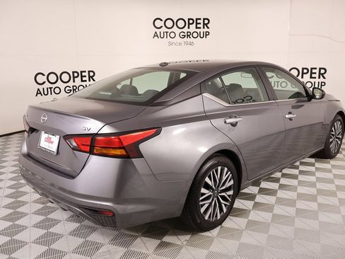 Used 2024 Nissan Altima 2.5 SV image 19
