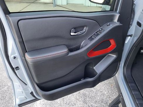 Used 2024 Nissan Frontier PRO-4X w/ Off-Road Protection Package image 16