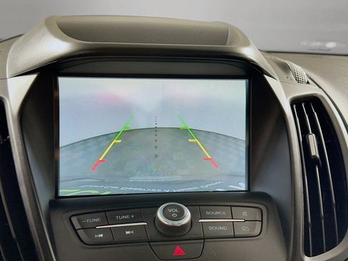 Used 2019 Ford Escape SEL image 21