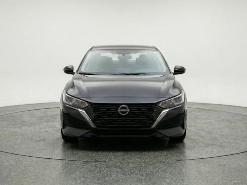 Used 2025 Nissan Sentra SV FWD image 2