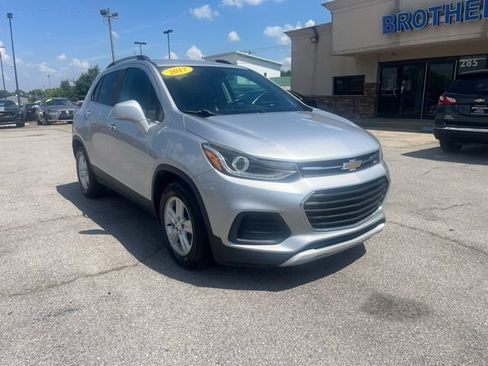Used 2017 Chevrolet Trax LT w/ Driver Confidence Package FWD image 8