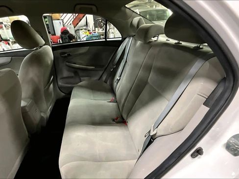 Used 2012 Toyota Corolla LE image 18