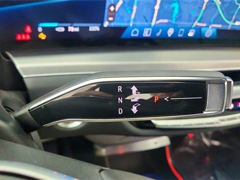 Used 2025 Cadillac Lyriq Sport image 42