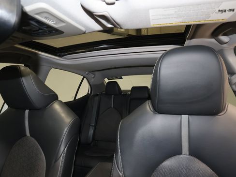 Used 2023 Toyota Camry XSE image 16