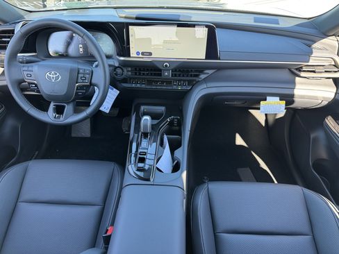 New 2026 Toyota Crown XLE image 4