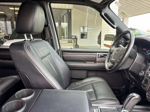 Used 2015 Ford Expedition EL Platinum image 9