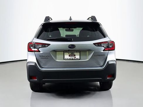 Certified 2025 Subaru Outback Premium AWD/4WD image 7