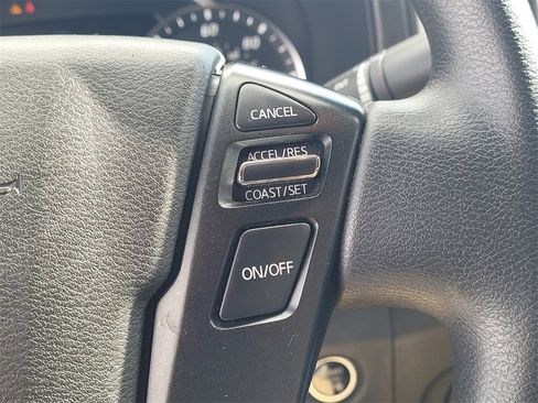 Used 2023 Nissan Frontier SV image 15