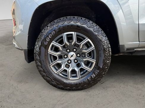 Used 2025 Chevrolet Colorado Z71 w/ Technology Package image 13