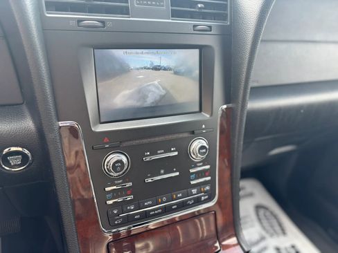 Used 2015 Lincoln Navigator 4WD image 25
