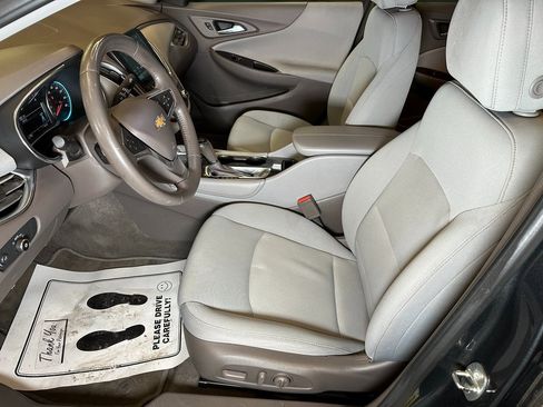 Used 2017 Chevrolet Malibu LT image 20