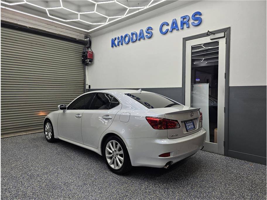 Used 2009 Lexus IS 250 RWD image 3