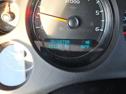 Used 2013 Chevrolet Silverado 1500 LTZ w/ LTZ White Diamond Edition image 21