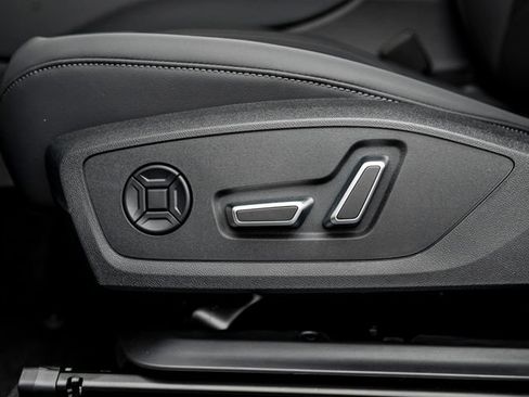 New 2026 Audi Q3 quattro 2.0T AWD/4WD image 17
