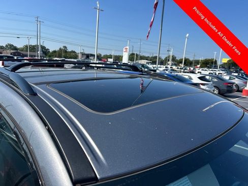 Used 2020 Nissan Pathfinder SL FWD image 4