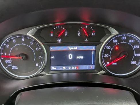 Used 2023 GMC Terrain SLT image 27