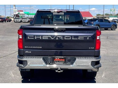 Used 2022 Chevrolet Silverado 1500 LTZ w/ LTZ Premium Package image 4